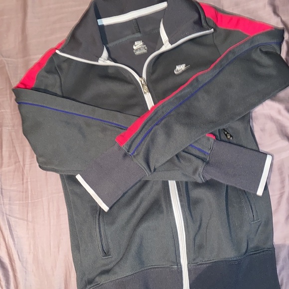 Nike jacket - Picture 4 of 6